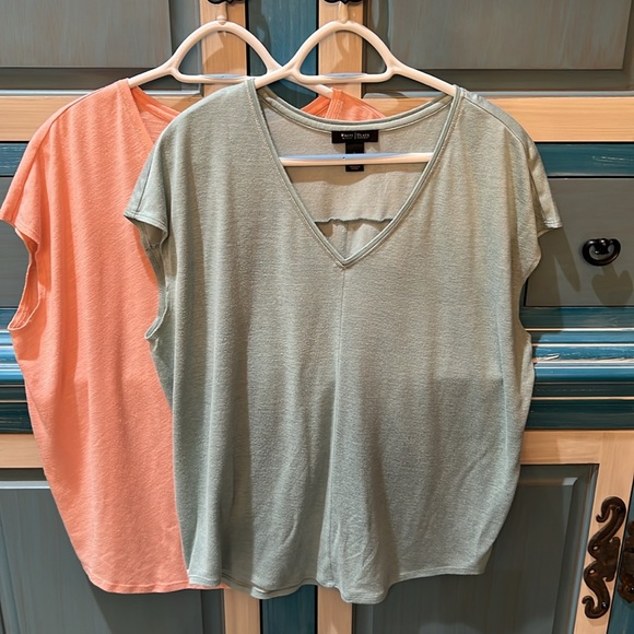 White House Black Market bundle of 2 - Picture 2 of 4